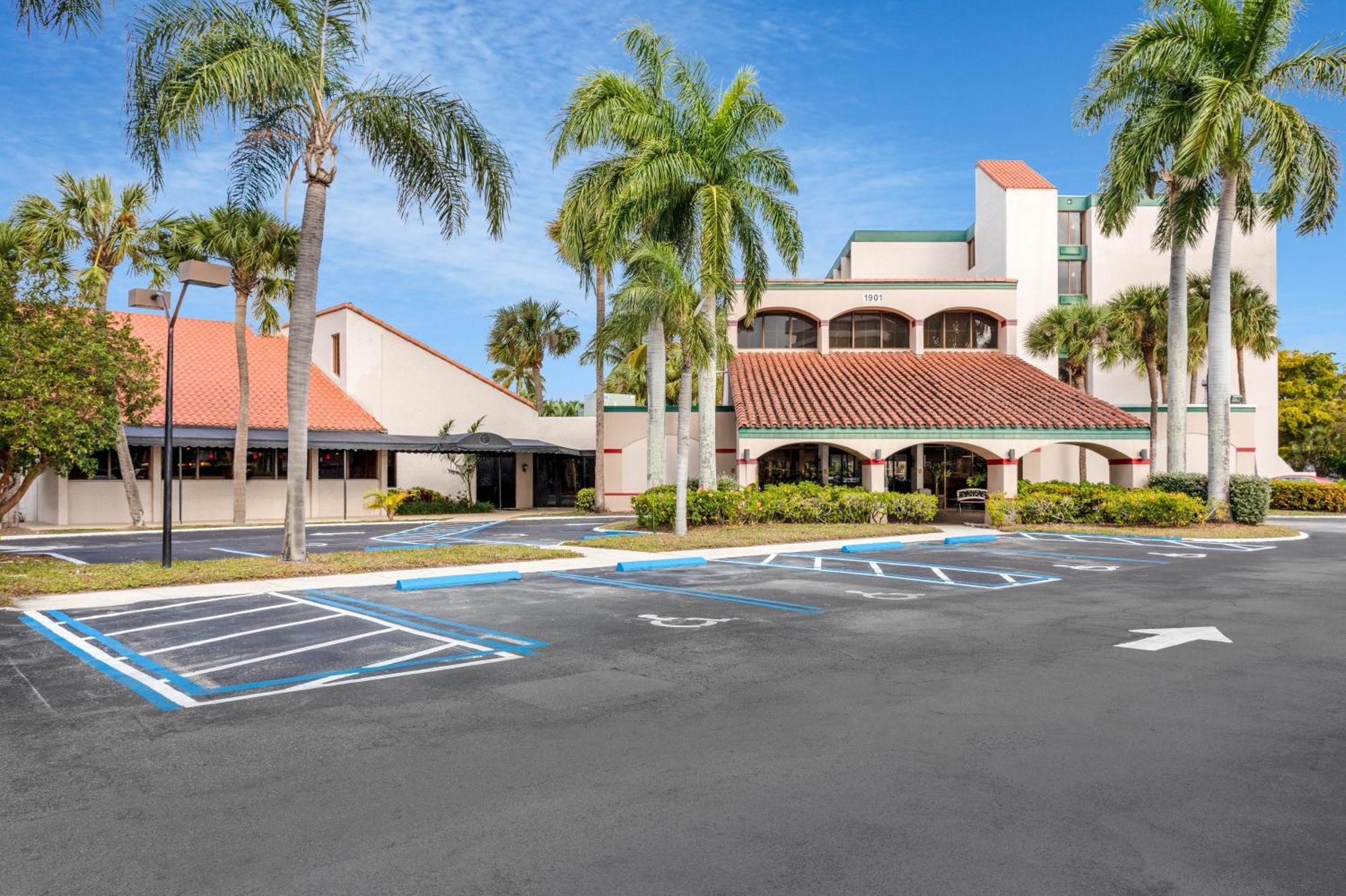 88 Palms Hotel & Event Center West Palm Beach Exteriör bild